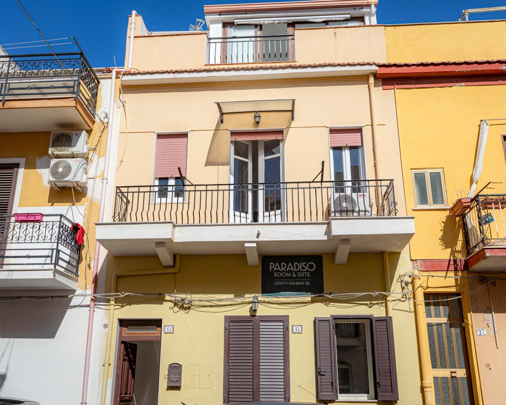 Ferienwohnung Port Island - First Floor Isola delle Femmine Exterior foto